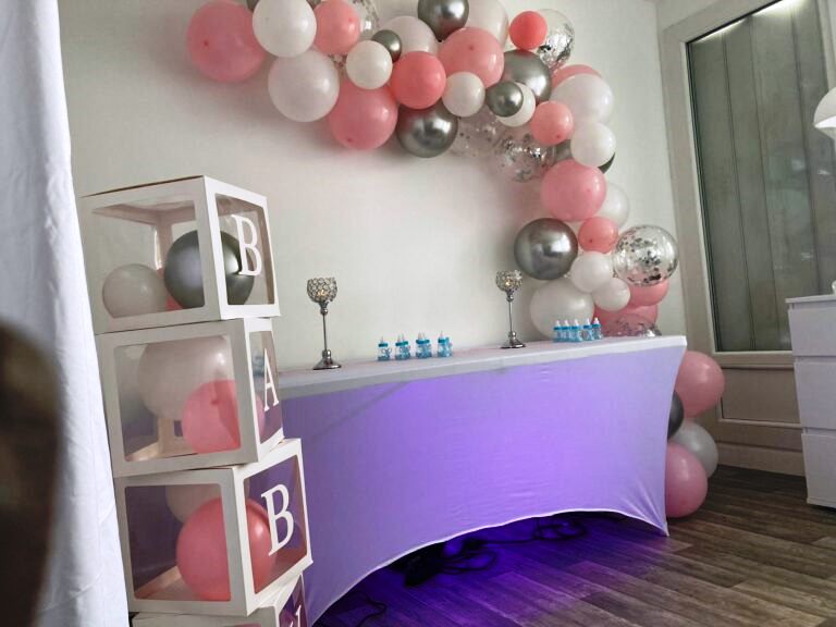 Baby Shower&nbsp;&middot;&nbsp;Arche de ballons rose et argent
